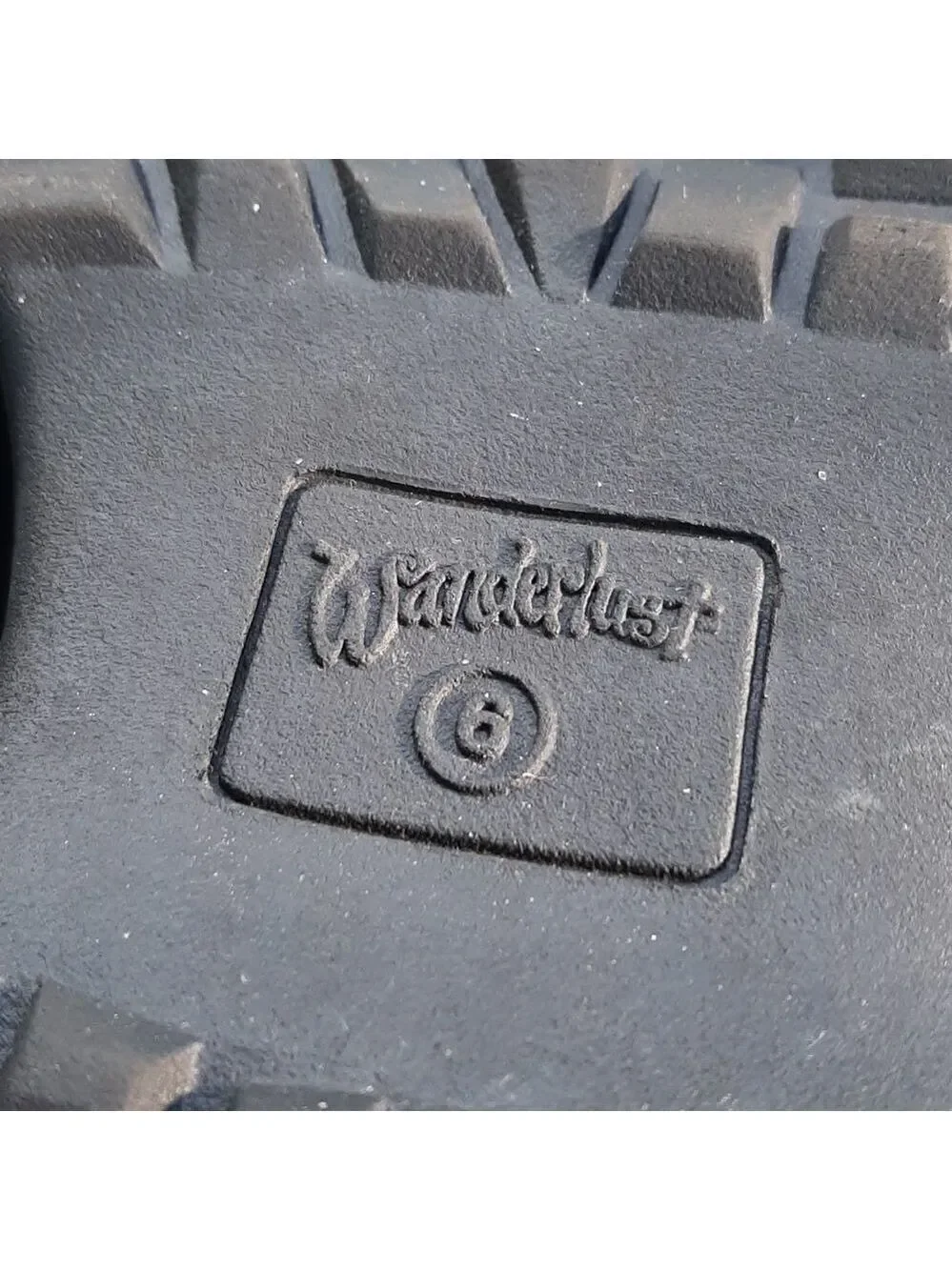 Wanderlust  boots with shoelace
